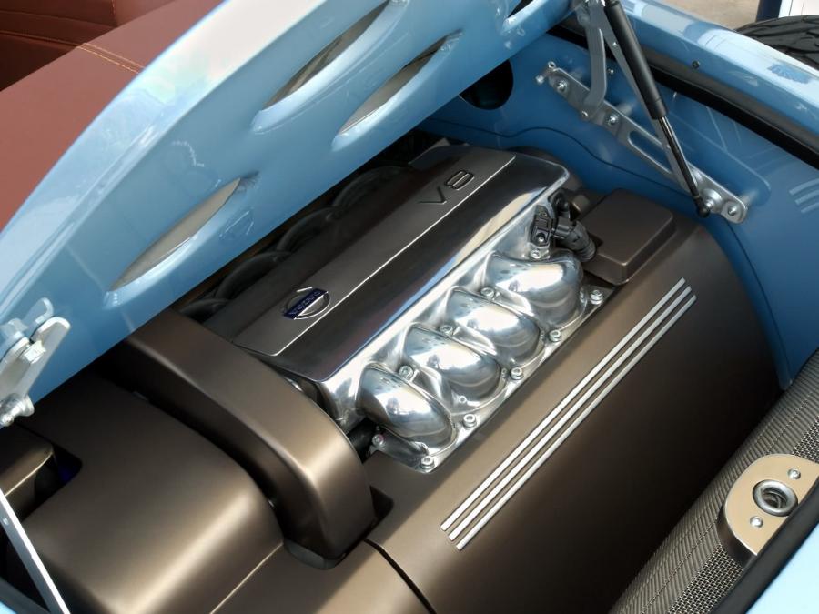  Volvo Caresto V8 Speedster 2006 года  (фото 16 из 29)